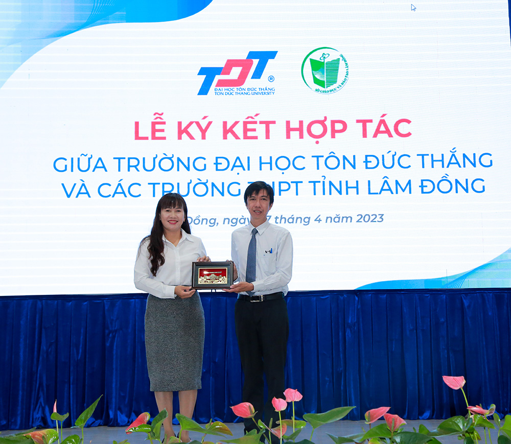 Ký kết hợp tác giữa các trường THPT tỉnh Lâm Đồng và Trường Đại học Tôn Đức Thắng